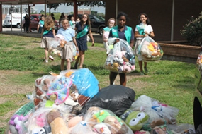 Girl Scouts Donate Stuffed Animals