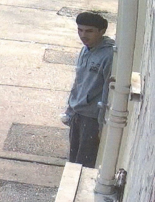 suspect Andres Lara (Surveillance photo)